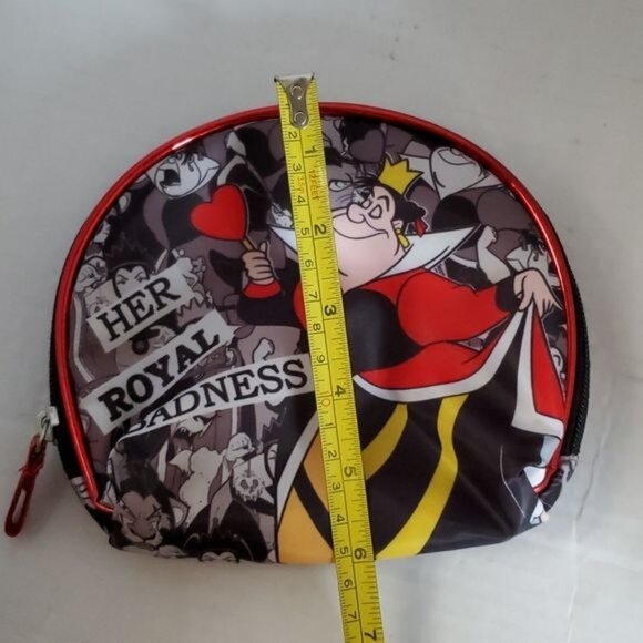 Disney Villains Pouch Bag Clutch Makeup Case Toiletries Queen of Hearts - Picture 10 of 12